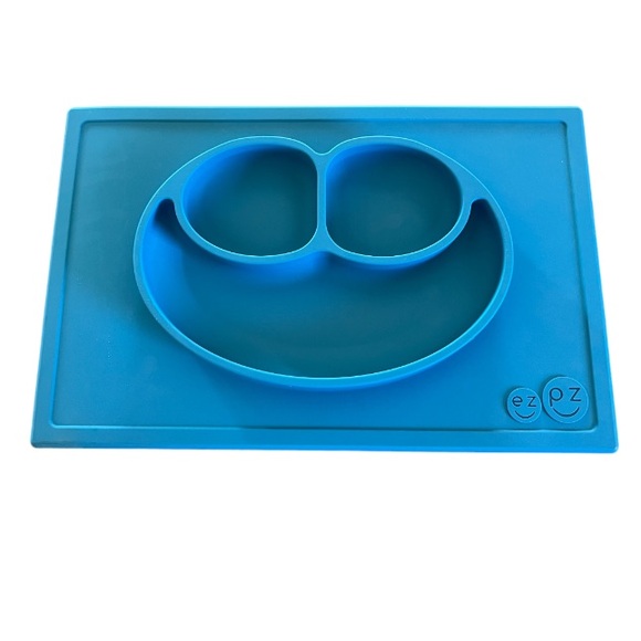 Ezpz Happy Mat divided silicone toddler baby plate - Picture 1 of 3